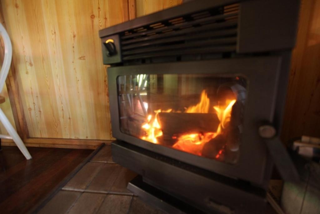 Hawke Brook Chalets Пембертон Экстерьер фото