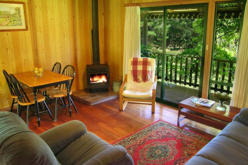 Hawke Brook Chalets Пембертон Экстерьер фото